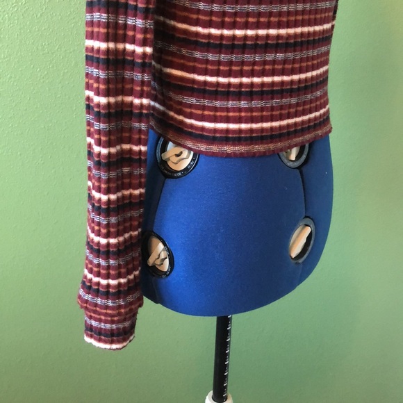 Cropped Earthbound Hoodie Sweater - Picture 6 of 7